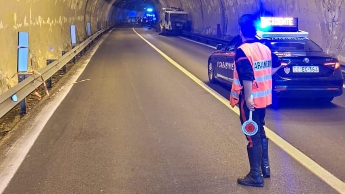 Schianto nella galleria dell’Ofantina Bis, muore un 46enne - 