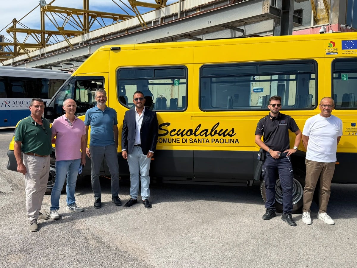 Santa Paolina, arriva il nuovo scuolabus e torna la scuola media. - 
