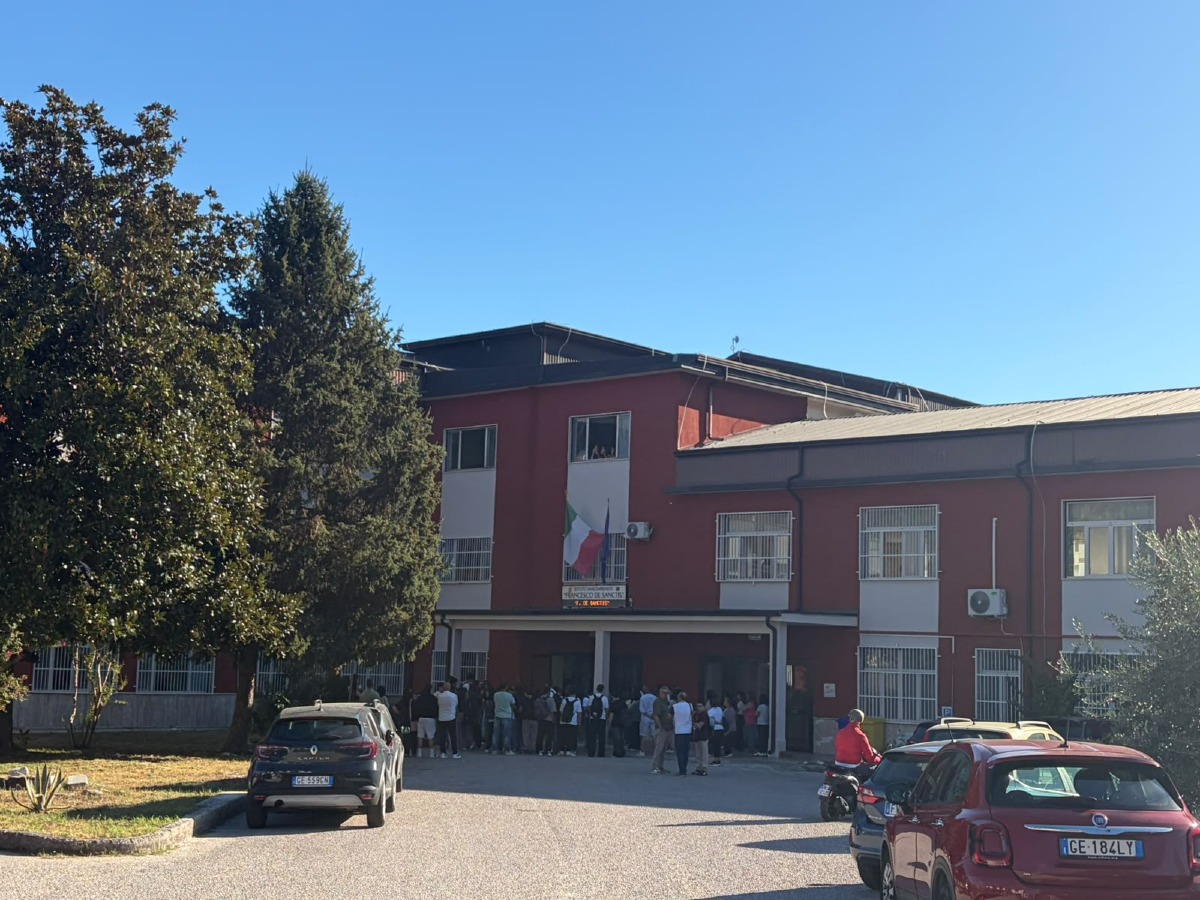 Cervinara. La rivoluzione parte dai banchi di scuola: arriva la raccolta differenziata - 