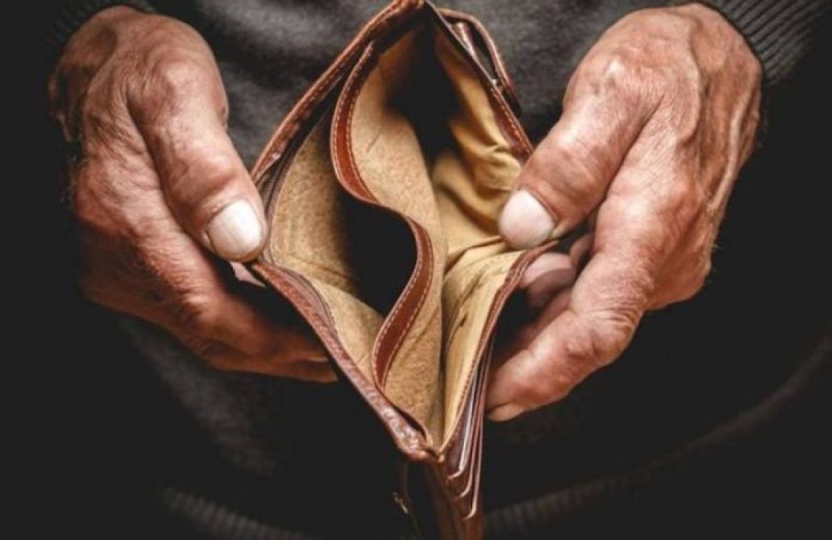 Italiani sempre più indebitati: nel 2025 il credito al consumo sfiora i 178 miliardi - 