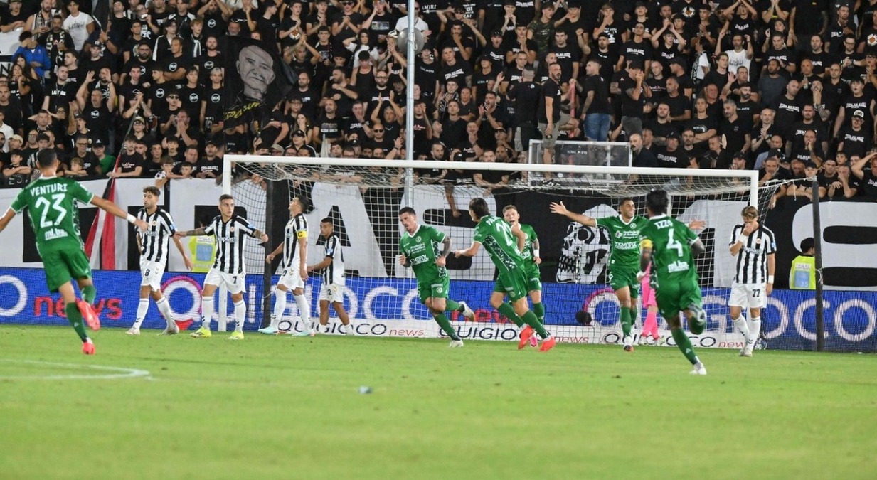 Ascoli-Avellino 3-1, rimonta bianconera al Del Duca: lupi ko - 