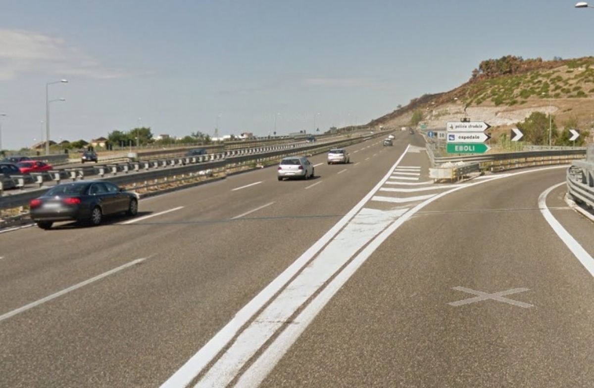 Tragedia sulla A2 del Mediterraneo, muore un 72enne - 