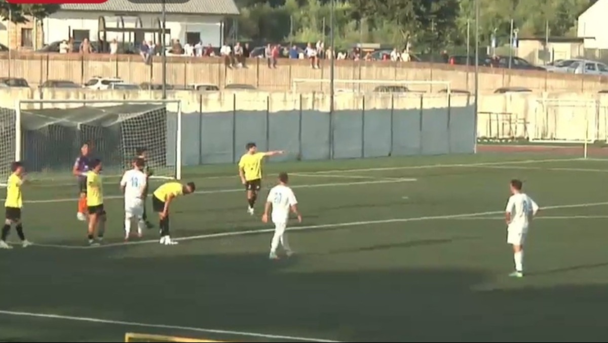 Montesarchio-Cervinara, il derby caudino finisce in parità: Abzianidze e Ferraro firmano l’1-1 - 
