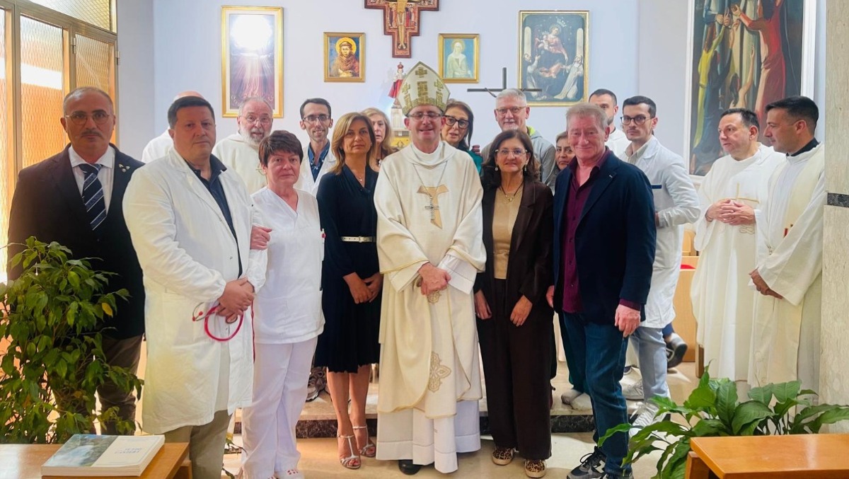 San Pio, celebrazione all’AORN di Benevento con il vescovo Autuoro - 