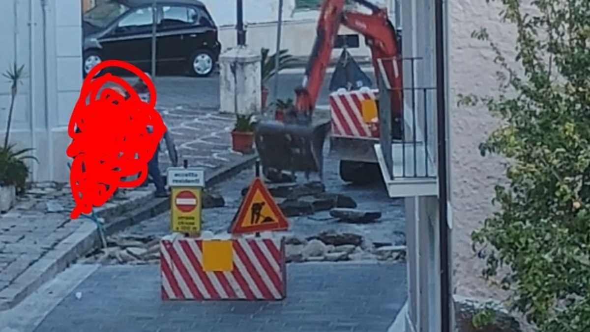 Cervinara. Via Ferrari, i basoli torneranno al loro posto. - 