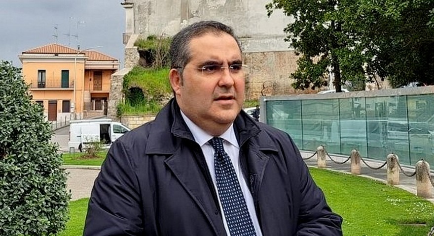 Trasparenza e corruzione, l’opposizione attacca De Pierro: «Si dimetta» - 
