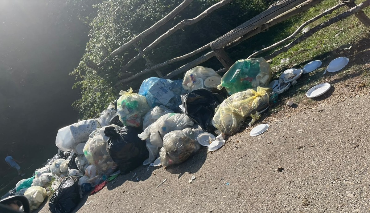 Rifiuti sul Taburno