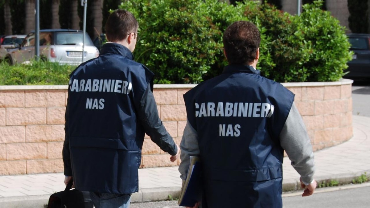 Violenze sessuali e maltrattamenti su 4 anziane, nei guai tre operatori socio-sanitari - 