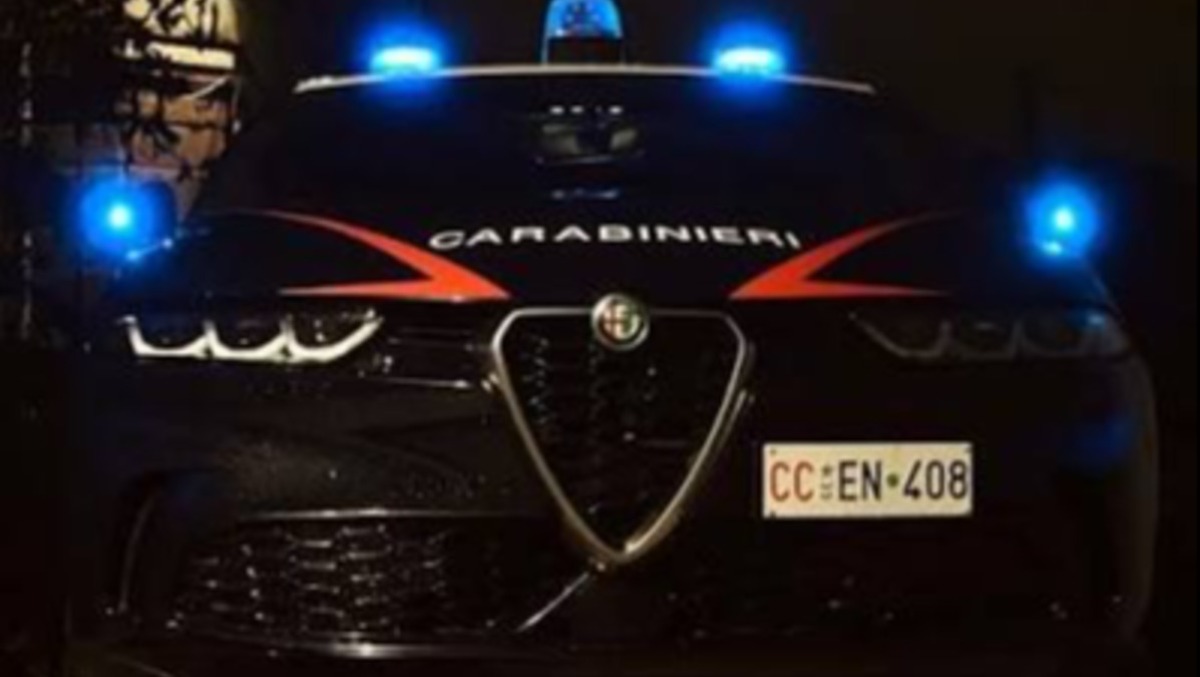 Rapina in casa: imprenditore minacciato con una pistola, svuotata cassaforte  - 