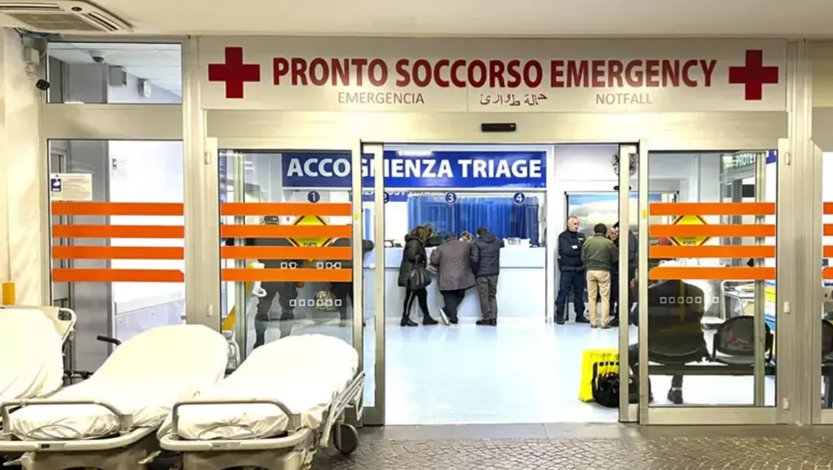 Aggressione al Cardarelli, quattro persone picchiano vigilanti e infermiere - 