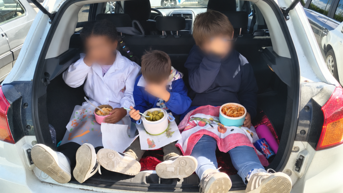 Benevento. Mensa Scolastica: bambini costretti a pranzare in auto - 