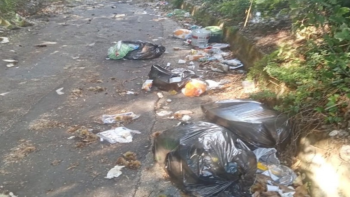 Cervinara, via Schito diventa una discarica a cielo aperto - 
