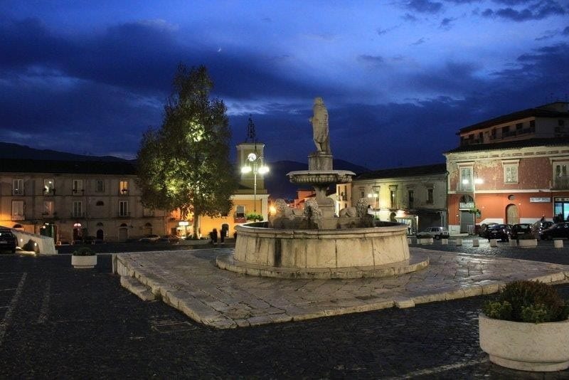 Montesarchio, allarme sicurezza in piazza Umberto I, ancora una rissa? - 