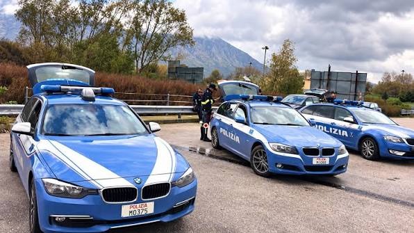 Benevento, controlli della Polizia Stradale: 4 patenti ritirate e 30 punti decurtati - 
